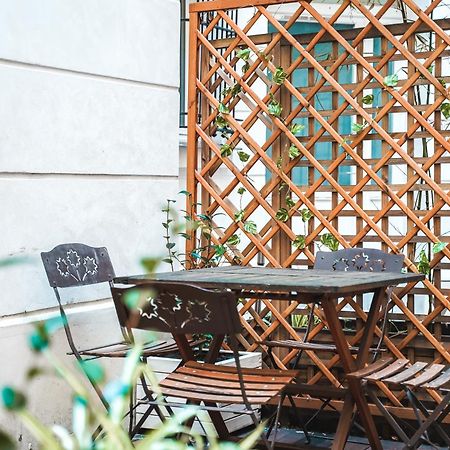 Charming Souplex In Paris Apartment Exterior photo